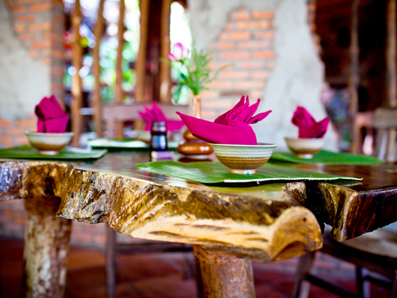 NHÀ HÀNG RỪNG - 65A Nguyễn Đình Chiểu, Mũi Né, TP. Phan Thiết, Bình Thuận