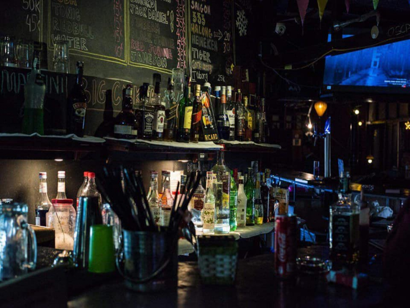 Halong Bay View Hostel & Pub -  80 Ha Long - Bai Chay - Ha Long - Quảng Ninh