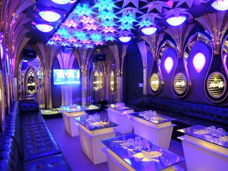 TOP DANH SÁCH QUÁN KARAOKE CHUYÊN NGHIỆP LÀM ĐIÊN ĐẢO GIỚI TRẺ Ở HUẾ