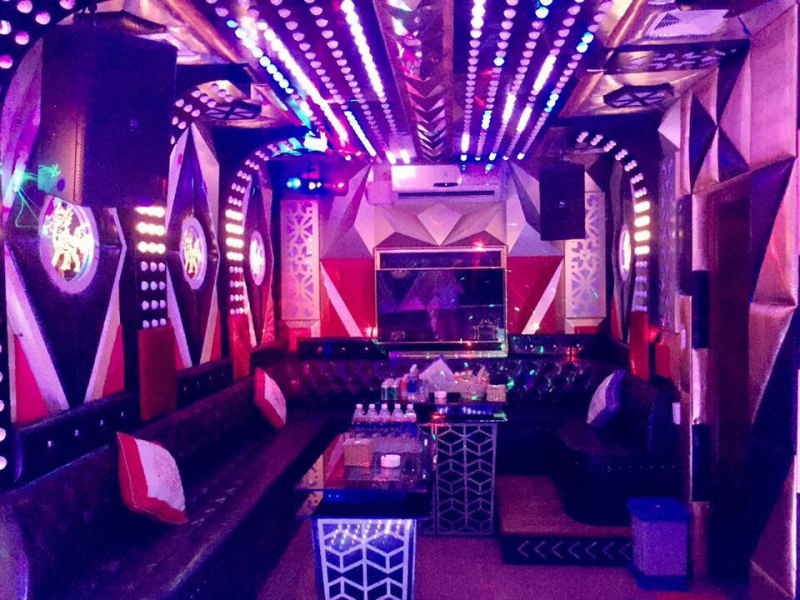 Right Now Karaoke - 46/2 Chu Văn An, TT.Huế