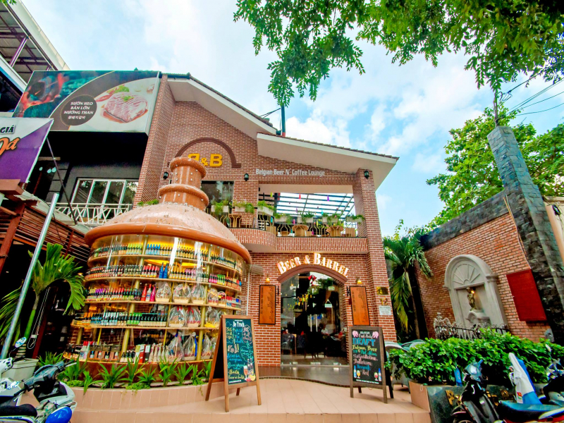 Vương Quốc Bia Bỉ Beer & Barrel - Số 12 Lê Quý Đôn, Quận 3, Hồ Chí Minh