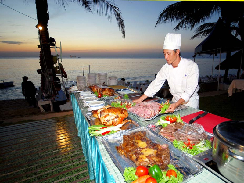 Buffet Sai Gon Phu Quoc Resort & Spa - Số 62 Trần Hưng Đạo, Dương Đông, Phú Quốc