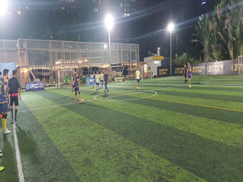 Top 9 sân đá bóng đông khách nhất Quận 7 