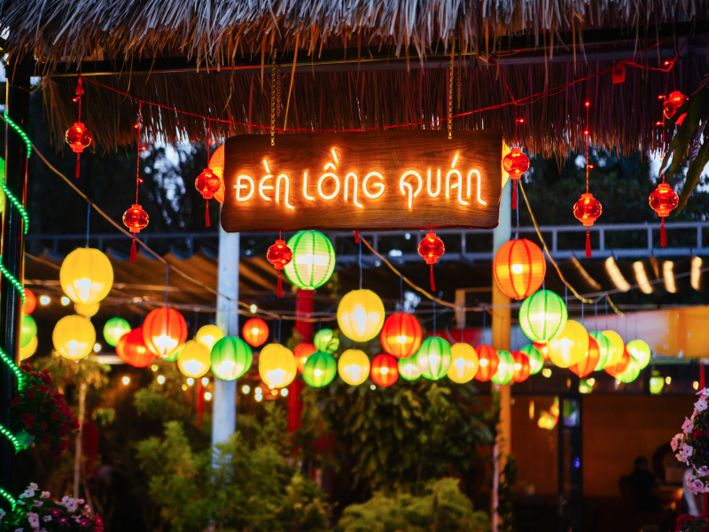 Đèn Lồng Quán - Đặc sản Tây Bắc ngay giữa phố Tây Thảo Điền, Quận 2 (28 Thảo Điền)