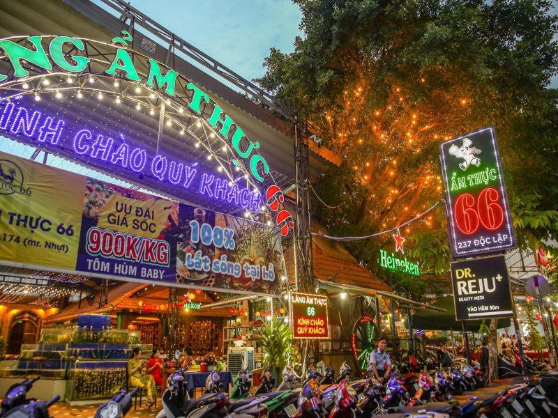 LÀNG ẨM THỰC 66 - 237 Độc Lập, Phường Tân Quý, Quận Tân Phú, TP. HCM