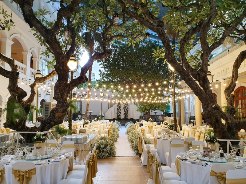 Continental Patio - Sảnh tiệc cưới sân vườn cổ điển tại Hotel Continental Saigon Quận 1
