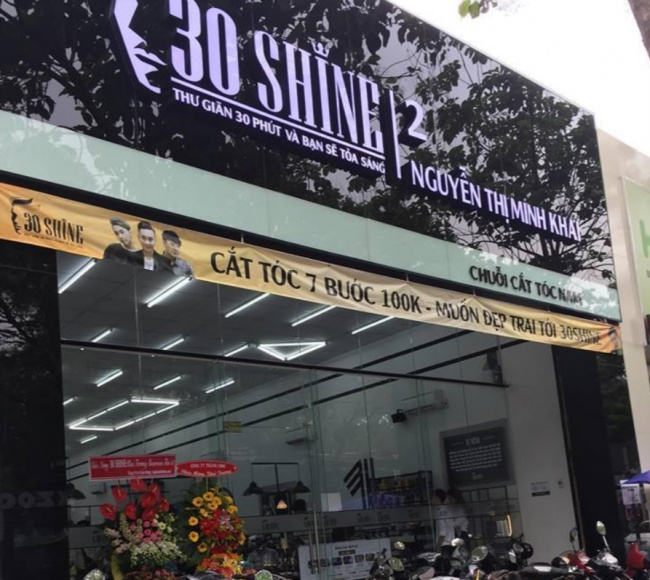 Khám phá phong cách mới và độc đáo cùng 30Shine – chuỗi tiệm cắt tóc nam hàng đầu Việt Nam. Với chất lượng dịch vụ tốt nhất, các sản phẩm chăm sóc tóc chuyên nghiệp và thiết kế nội thất đầy sáng tạo, chúng tôi đảm bảo sẽ mang đến cho bạn sự hài lòng tuyệt đối.