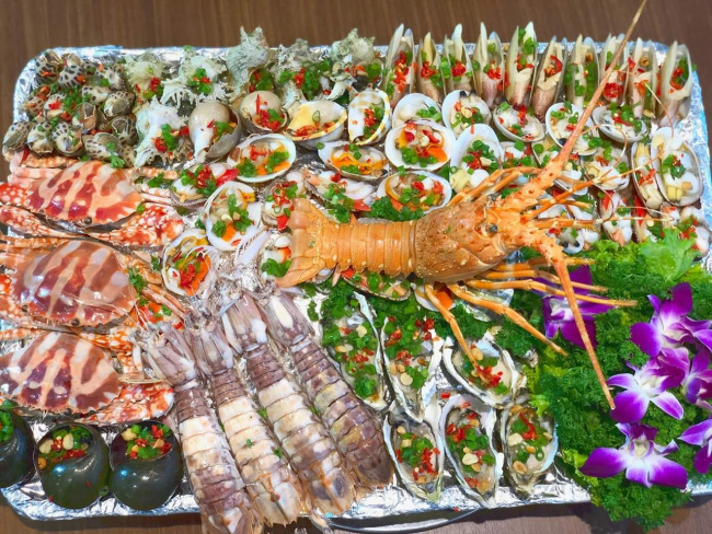 Đến với Chef Dzung bạn sẽ được thưởng thức những món hải sản tươi ngon